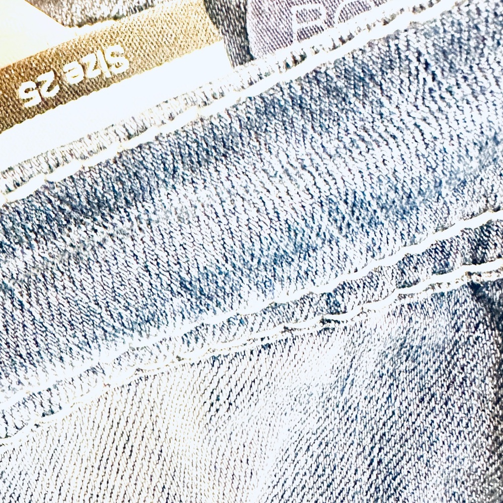 Blue Bootcut Levi’s Vintage Jeans, great in ladies too! Hippie jeans